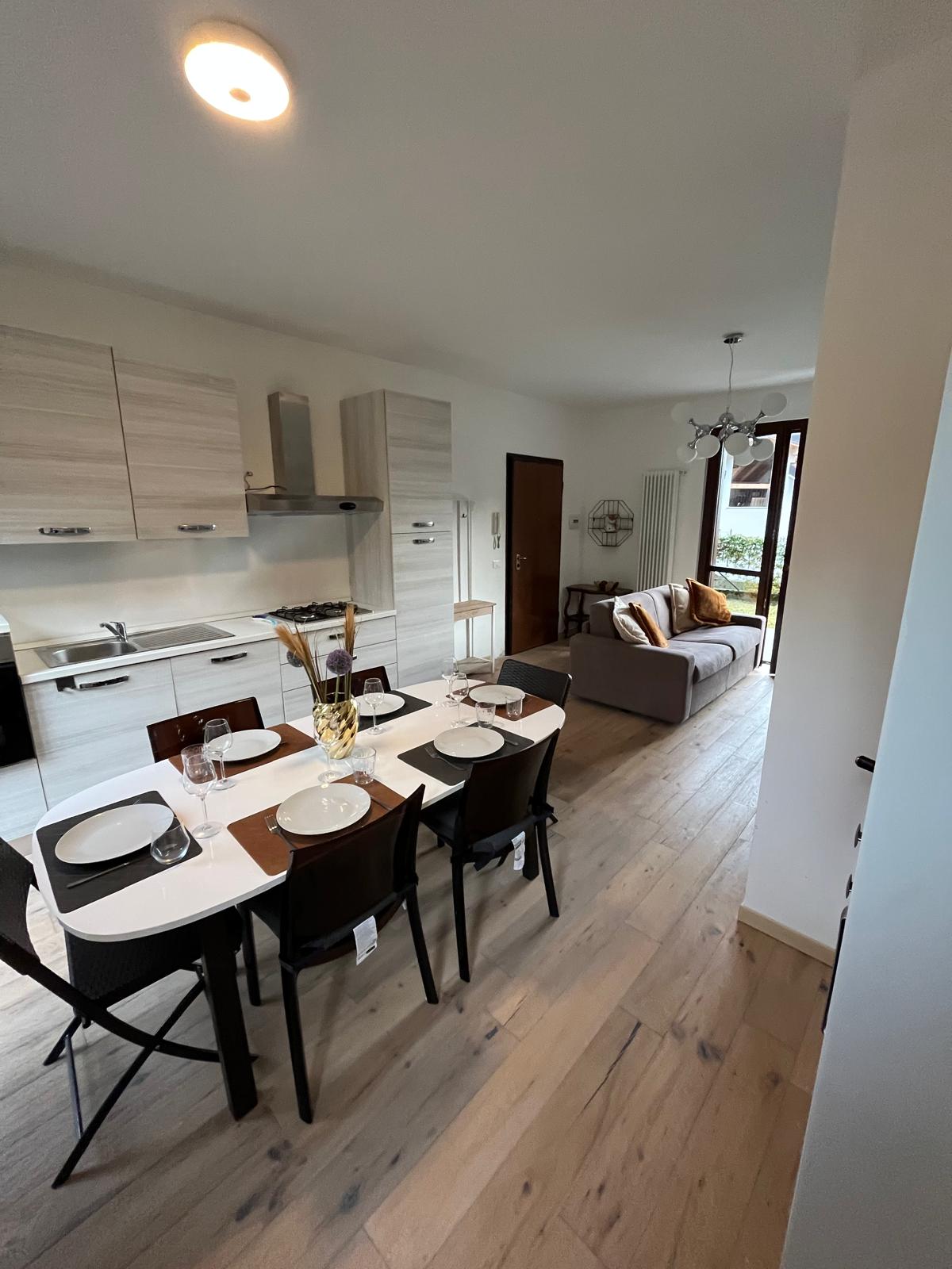 Appartement Argegno van binnen keuken
